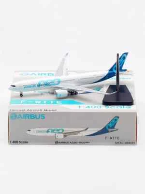 Aviation 1/400 Airbus original paint Airbus A330-900NEO F-WTTE display Model - Image 1 of 4