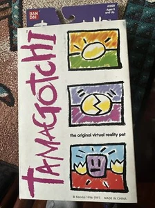 Tamagotchi New in Original Box 1996 - 1997  #1800 - Picture 1 of 3