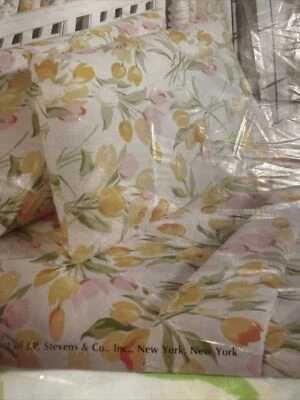 VINTAGE UTICA STEVENS TULIP TIME YELLOW ORANGE GREEN FLORAL FULL FLAT SHEET USA - Image 1 of 4