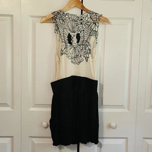 Mini Vestido Para Mujer Aina Be Crema y Negro Bordado Dobladillo Burbuja Talla Med Pájaro - Imagen 1 de 9