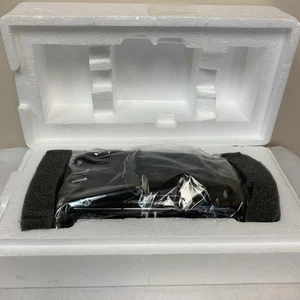 Porsche 356 Speedster Steve McQueen Autoart 1:18 New With Original Box - Picture 1 of 4