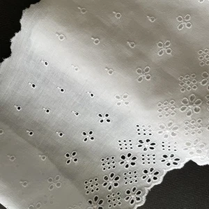 5yds Vintage Scalloped Embroidered White Eyelet Trim 7” Wide Sewing Craft - Picture 1 of 2