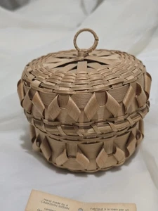 Beautiful Vintage Mi'kmaq Native Basket - Picture 1 of 9