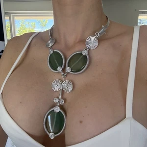 Silver Wire Spiral Necklace with Green Stones – 50 cm, 65 g Statement Piece - Picture 1 of 4