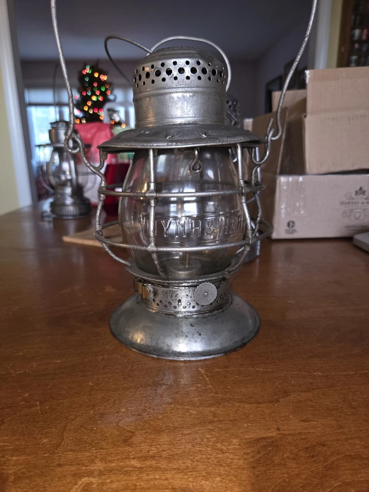 NYNH&H Lantern- Bell Bottom By Dietz- New Haven  Railroad  - Image 1 of 4
