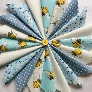Rose & Hubble 100% Cotton Fabrics blue bee's - 5 Fat quarter Bundle AM16 - Picture 1 of 1