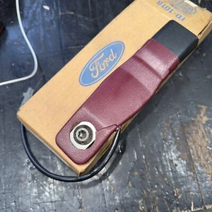 Ford NOS 89 90 91 92 93 Ford Thunderbird Cougar SC XR7 seat belt buckle Driver - Picture 1 of 4