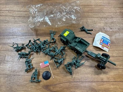 Lote de cañones Jeep/Owitzer vintage de plásticos procesados Tim-Mee del ejército de Estados Unidos Foto 1 de 4