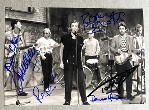 THE HOLLIES (1986) komplett signed Pressefoto 13x18 Autogramm - Picture 1 of 2