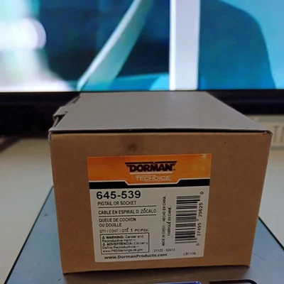 Dorman 645-539 Headlight Socket & Connector Wire Harness Pigtail Assembly - Image 1 of 2