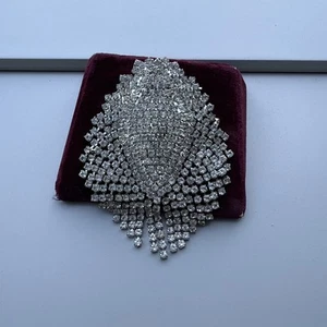 Vintage Silvertone Huge rhinestone brooch 80's era, fringed, Marquise shaped  - Picture 1 of 6