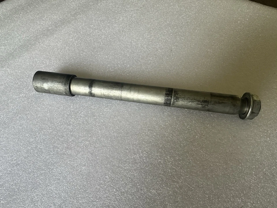 2001 KAWASAKI 99-03 KX125 KX250 原始设备制造商前轮 RIM AXLE PIVOT BOLT 41068-1406 — 第 1/1 张图片