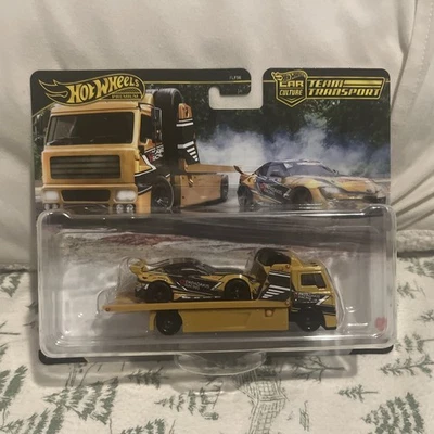  Toyota GR Supra & Fleet Street Hot Wheels Premium Team Transport 2025 '20 Foto 1 de 4