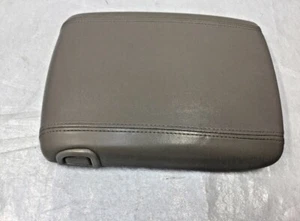 2003-2006 ESCALADE YUKON DENALI CENTER CONSOLE ARMREST ARM REST LID BEIGE TAN - Picture 1 of 6
