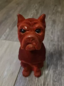 Moneta Bulldog Rosso Vintage Floccata 1959 Banca Royalty Designs Retro Kitsch - Foto 1 di 9
