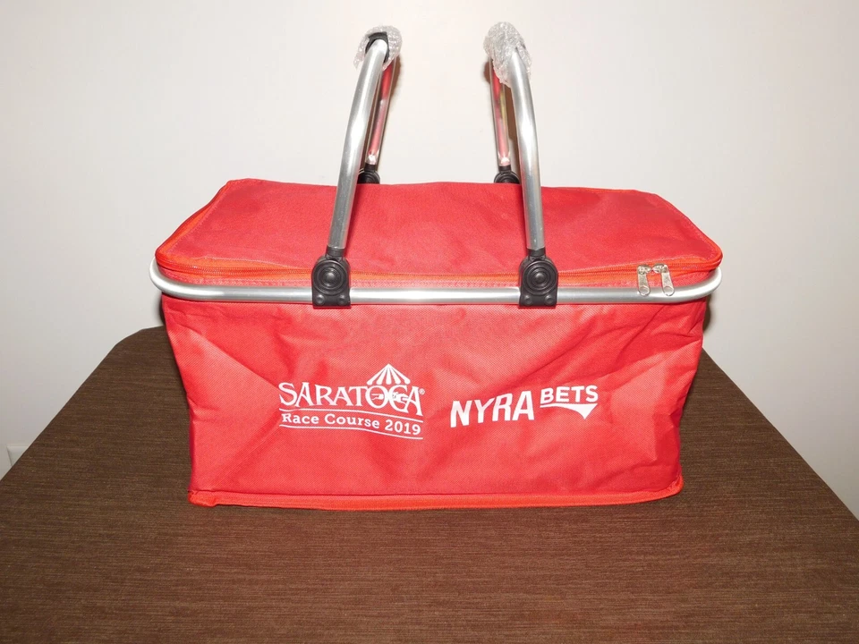 2019 SARATOGA СКАЧКИ КУРС NYRA СТАВКИ СУВЕНИР КУЛЕР СУМКА ДЛЯ ПИКНИКА НОВЫЙ - Изображение 1 из 4