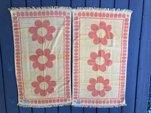 2 Vintage Cannon Mills Royal Family Orange Yellow Daisy Flower Bathroom Towels - Picture 1 of 5