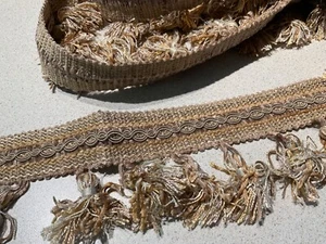 BEIGE QUASTE FRANSENVERKLEIDUNG. - Bild 1 von 1
