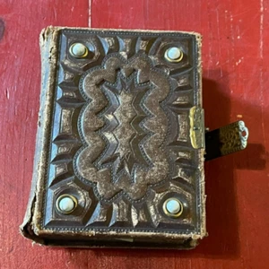 Álbum de fotos del siglo XIX con 34 fotos en total - Imagen 1 de 11