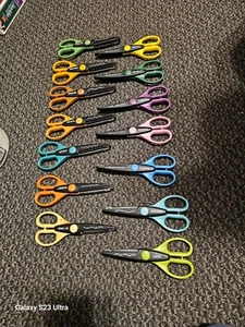 LOT OF 14 KRAFT PAPER EDGERS SCRAPBOOK CRAFT SCISSORS - Picture 1 of 4