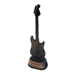 Guitarra eléctrica miniatura de metal bronce sacapuntas fundido a presión accesorio de escritorio - Imagen 1 de 3
