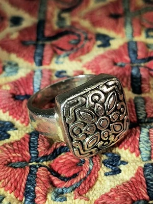 925 Sterling Silver Ornate Design Wide square mandala Ring size 5.5 & 6.6g WOW!! - Image 1 of 4