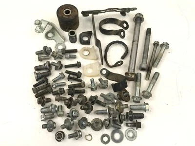 04 Suzuki RMZ250 RMZ 250 OEM Body Frame Bolts Guide Mount Bracket 3-L - Imagem 1 de 4