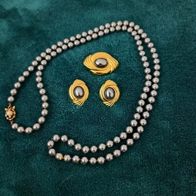 Avon Gray Peal Necklace And Pierced Earrings 3 Pc Set Gift  - Image 1 of 4