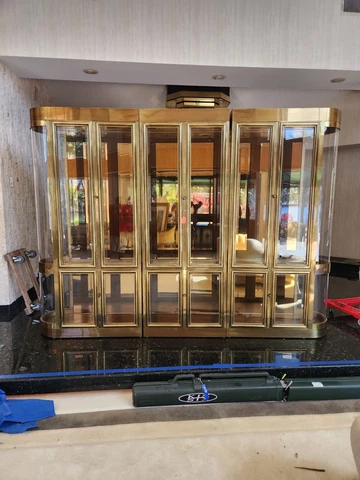 HUGE 1970'S  MASTERCRAFT  TRIPLE BRASS CABINET WITH CURVED SIDES Cover