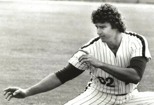STEVE CARLTON-Philadelphia Phillies-1979 Spring Training-Clearwater FL - Picture 1 of 4