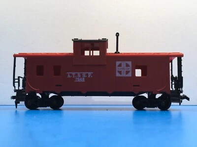 HO Scale “ATSF Santa Fe” 7240 Wide Vision Freight Train Caboose Car #5 - Image 1 of 4