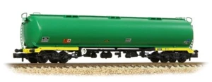 Graham Farish 373-561A 102t TEA Bogie Tank Wagon BP Green BPO80160 - Picture 1 of 1