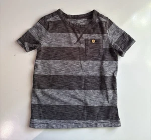 Old Navy Jungen graues Kurzarmhemd Größe 3T gestreifte Tasche - Bild 1 von 8