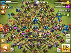 TH13 Decent Base 25 46 17 4 Heroes, Strong Walls, Good For War & Donation