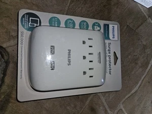 Kreuzschlitz 3 Steckdosen mit 2 USB Ports Überspannungsschutz - Bild 1 von 1