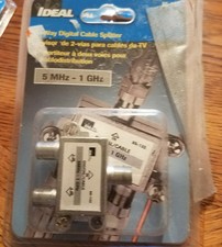 Ideal 85-132 2-Way, Digital Cable Splitter, 5 Mhz - 1 Ghz