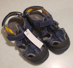 Sonoma Boys youth children's size 2 M Sandals Navy