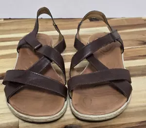Sandalia Born BOC para mujer marrón camelia con tiras planas talla 7M Resort Wear - Imagen 1 de 9