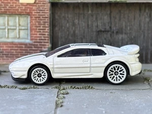 Lotus Esprit S4 V8 1994-2004 coleccionable escala 1/64 diecast seminuevo Hot Wheels - Imagen 1 de 10
