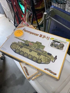 New Dragon Models 9113 Flammpanzer III F-I W/ German Sturmpionier Kursk 1943 NIB - Picture 1 of 3
