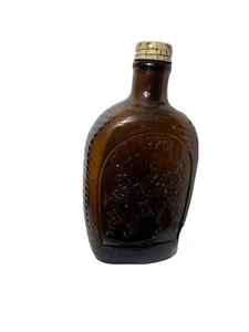 Botella de jarabe bicentenario de cabina de troncos 1776-1976 flauta baterista Fife - Imagen 1 de 7