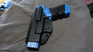 Taurus Millennium Holster Right Hand Black Belt Holster - Picture 1 of 3