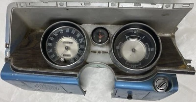 1963 年别克 Riviera 规格簇仪表板边框木纹装饰仪表盘 — 第 1/4 张图片