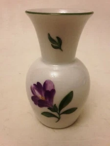 wunderschöne kleine seltene Augarten Wien, Porzellan Vase, Blumen Motivvase - Bild 1 von 11