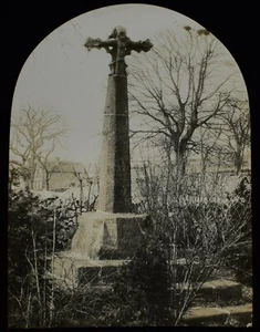 ANTIQUE Magic Lantern Slide WAYSIDE CROSS WHESTON C1890 PHOTO ENGLAND DERBYSHIRE - Picture 1 of 2