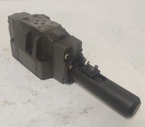 🔥Rexroth 4WRD160150-31/10L Directional Control Valve 2ETK8/WC022MR - Picture 1 of 3