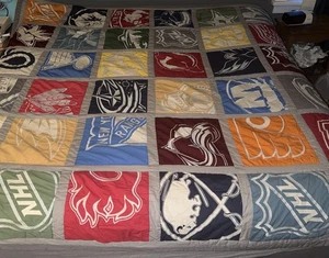 PB Teen NHL Hockey Team Logos Patchwork Quilt Size Double Reversible 83”x 84” - Picture 1 of 5