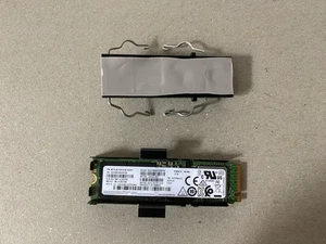 Samsung PM981A MZ-VLB2T0HALF -000H1 2To SSD M.2 2280 NVMe PCIe 3.0 x4 pour ordinateur portable - Photo 1/4