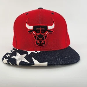 Mitchell & Ness NBA Chicago Bulls Snapback Mütze Cap rot weiß und blau USA  - Bild 1 von 5
