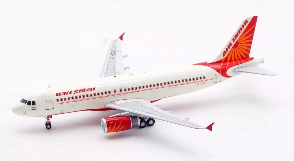 Air India Airbus A320-231 VT-ESF со стойкой масштаб 1:200 Inflight200 IF320AI0524 - Изображение 1 из 1